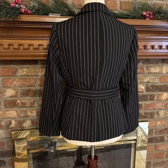 Le Suit Petite Black Pin Stripe Blazer Size 8P New Jacket Only - Picture 3 of 9